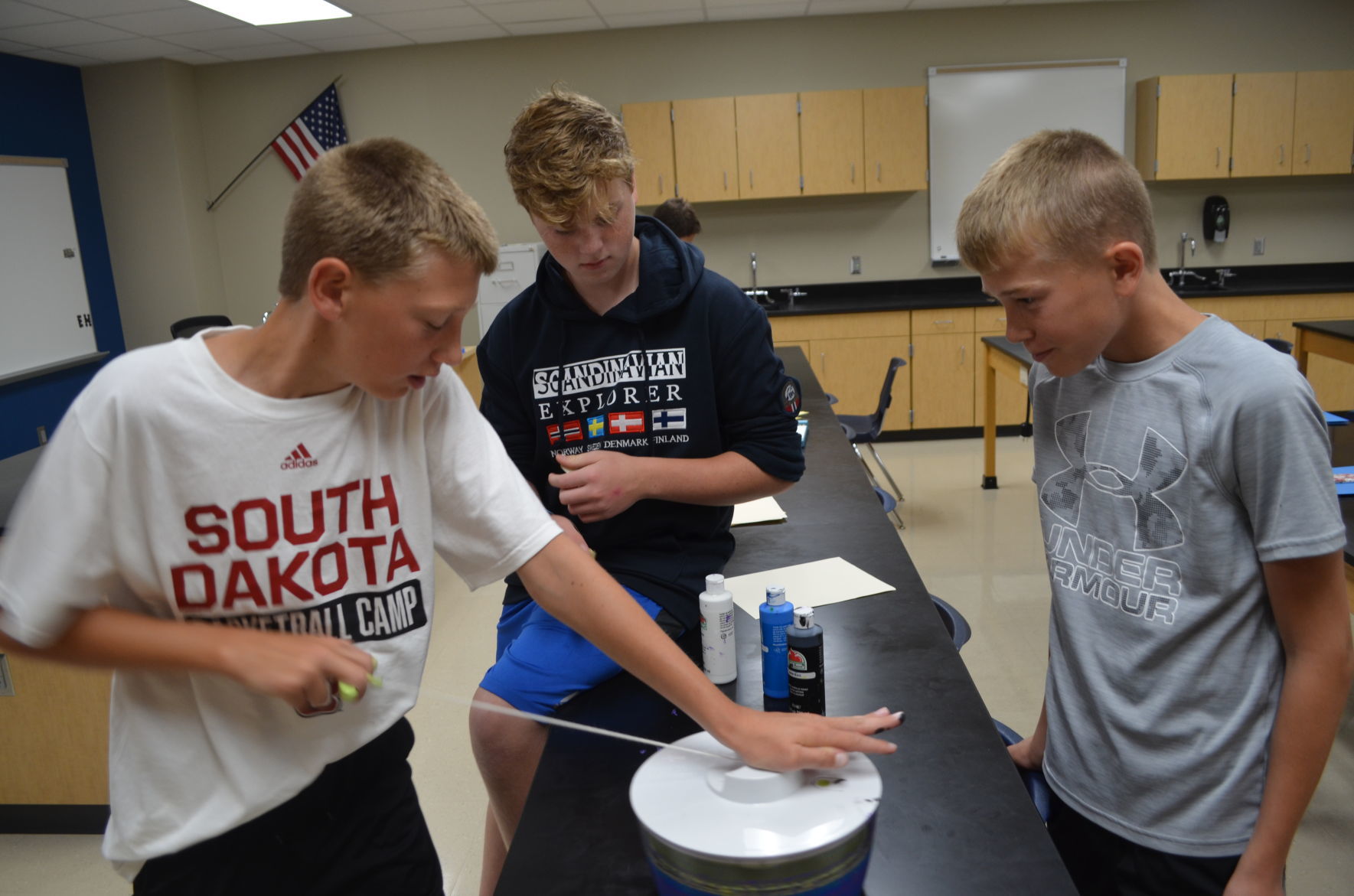 salad spinner science